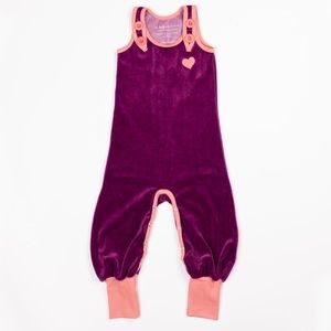 Organic Cotton 12-18 months bundle. 2 Jumpsuits, 1 yoga pants, 2 long/s Tshirts